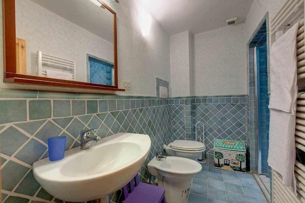 Elegante In Collina Appartamento